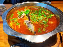 -野山舂·贵州现舂酸汤火锅(鸿通城店)