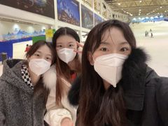 -乔波室内滑雪场