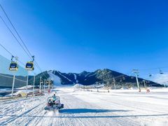 -丝绸之路山地度假区滑雪场