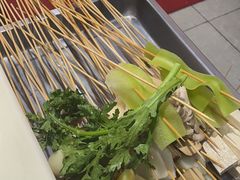 -李记称盘牛杂串串(广厦店)