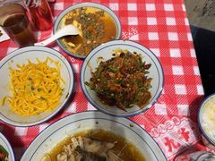 -荆九爷爆炒桥头三嫩(夫子庙店)