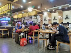 大堂-李先生牛肉面大王(成都东站西广场店)