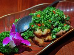 大理风味葱椒鸡-花马天堂云南餐厅 Lost Heaven(外滩店)