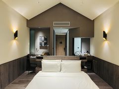 -上海虹桥中心爱琴海亚朵S酒店