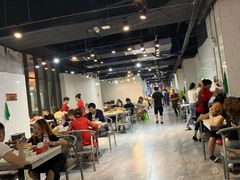 大堂-凤凰路何眼镜香辣蟹(花果园店)