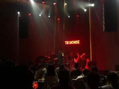 -TZ House音乐现场(来福士中心店)