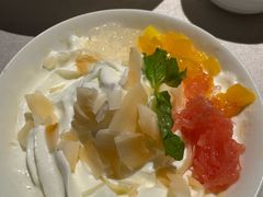 杨枝甘露绵绵冰-四季民福烤鸭店(外滩外白渡桥店)