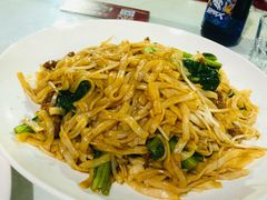 -三亚火车头万人海鲜广场