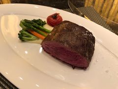-龙虾酒吧扒房(宁波香格里拉店)
