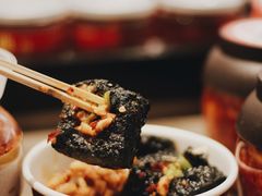 -黑色经典臭豆腐·湖南特产(步行街店)