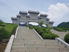 -九鼎铁刹山风景区