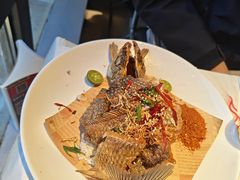 -肥肥虾庄·金牌油焖大虾(汉街SKP店)