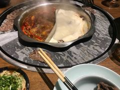 -三人行骨头王火锅(长寿店)