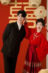 -雪中彩影婚纱摄影·微光艺术中心