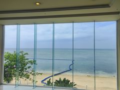 -Rizzan Sea Park Hotel Tancha Bay室内游泳池