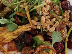 -拿渡·水煮鱼麻辣香锅(王府井奥莱·香江小镇店)