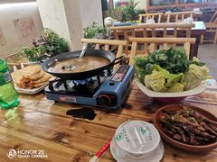 -霄汉牛三鲜湖北砂锅菜(万松园2店)