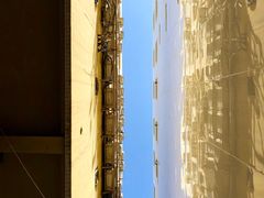 -新华里咖啡书吧(新华书店小寨店)