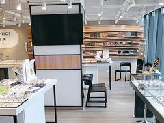-瑞司视光眼镜·蔡司战略合作眼镜店(新街口店)