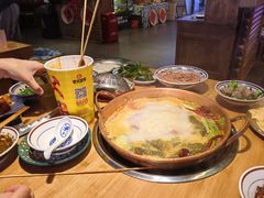 -洱火云南酸菜牛肉火锅(石景山当代商城店)