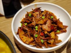 熏笋炒腊肉-小大董·烤鸭(凤凰汇店)