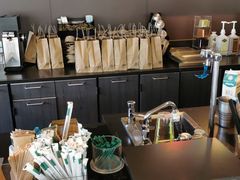 大堂-星巴克(蔡伦路店)