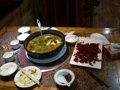 -严记小天府酸菜鱼(西四路店)