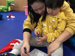 -抱抱熊托育中心(大悦城店)