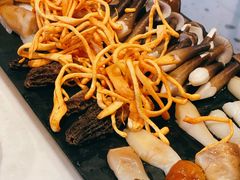野生菌拼盘-小街猪手(团结湖店)