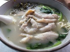 招牌黄鱼面-明呈黄鱼面馆(斜土路店)