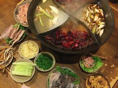 -白乐天毛肚火锅馆(解放碑店)