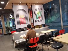 -麦当劳(轻轨曹杨路店)