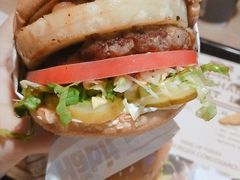 -The Habit Burger Grill 哈比特汉堡(复兴soho店)