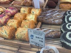 -焙丽拾光(麦凯乐直营店)