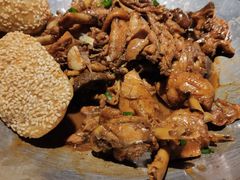 地锅鸡-小菜园新徽菜(常州武进吾悦店)