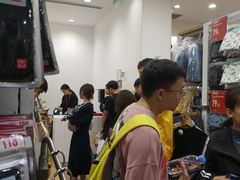 -优衣库(郑州丹尼斯大卫城店)