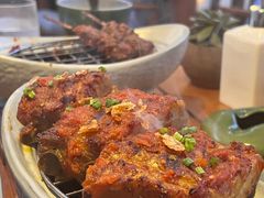 碳烤猪肋排-三亚艾迪逊酒店·海滩烧烤 BARBACOA·现场乐队·浪漫晚餐·烧烤海鲜