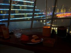 -SU lounge the lake view湖景酒廊