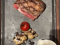 -恰餐厅及酒吧 CHAR Bar & Grill (北京丽都皇冠假日店)