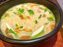 -银米·云南传统过桥米线(双廊黑金冠店)