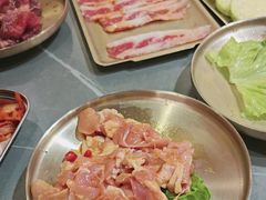 -围炉肉舍•炭烤活鳗•丹东海鲜烤肉(步行街店)