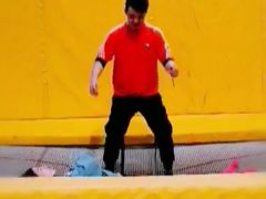 -嘿哟动霸CHUA·新潮玩运动娱乐中心·蹦床滑冰团建乐园