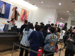 -优衣库(郑州丹尼斯大卫城店)