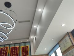 -半岛宠物医院24小时·内窥镜·牙科·碎石中心(府城大道店)