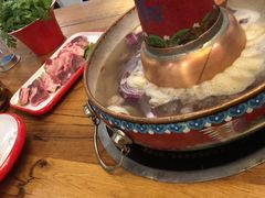 -毛辣果·贵州红酸汤牛肉火锅(西单店)