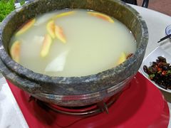 -墨脱石锅椰子鸡•香草鸭•东山羊(大东海店)