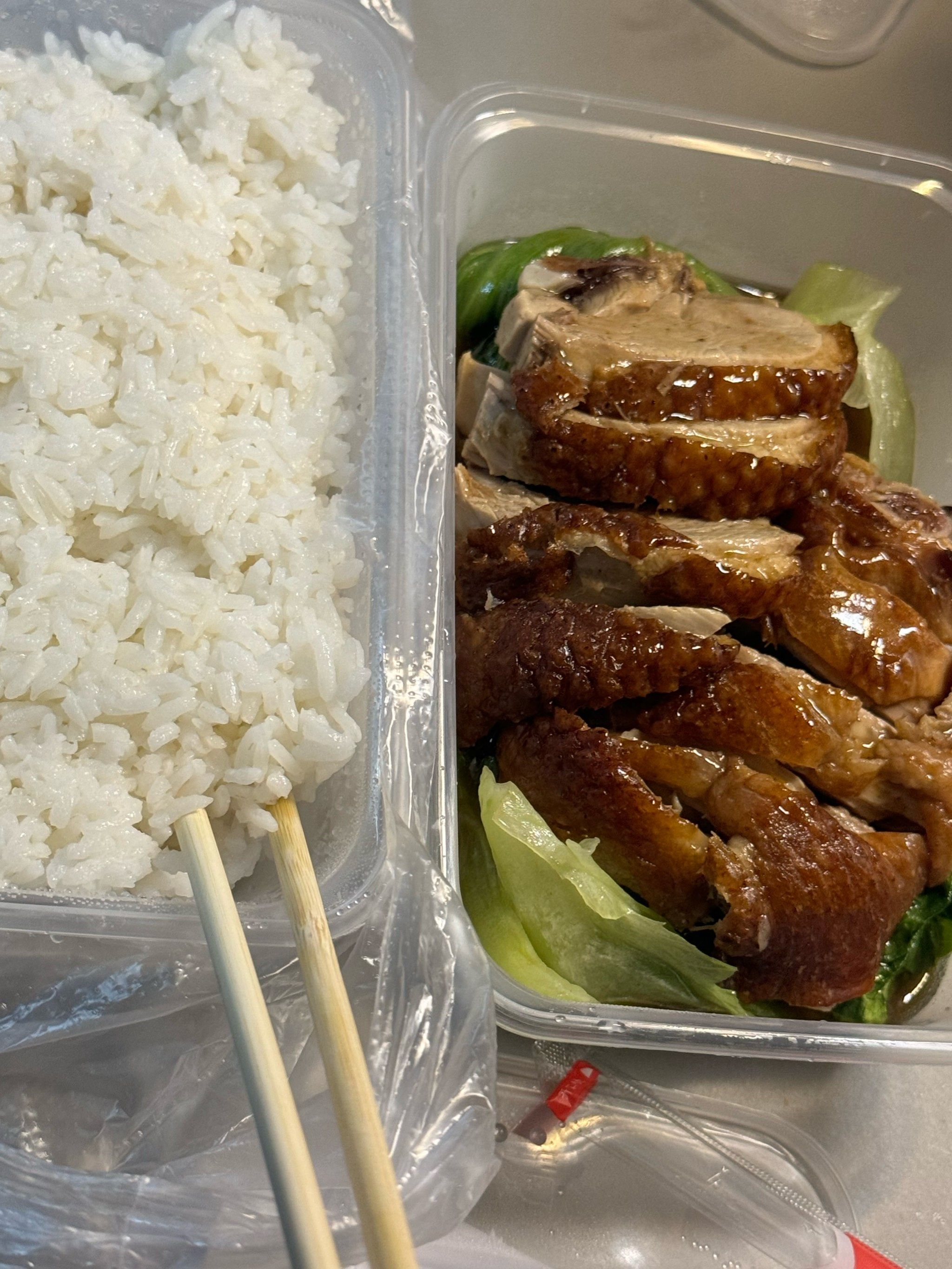 n#最近吃了啥#烧鸭饭#快餐盒饭 #戒不掉的广式烧腊