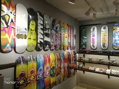 -聚点滑板SPOT SKATE(常熟路店)