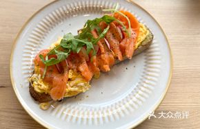Smoked Salmon Brunch