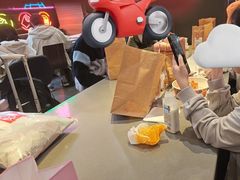 -麦当劳(汉口火车站候车室店)